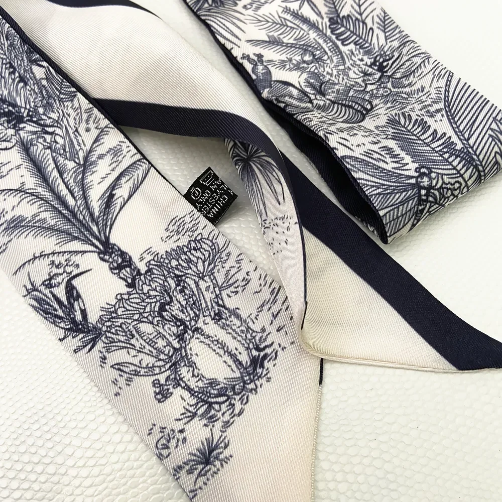 エクステンデッドリボンスカーフ、シルクヘアバンダナ＆バッグア - Travel Accessories Neck のレビューと価格